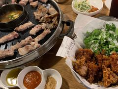 -江南猪肉商会无限续吃(弘大店)