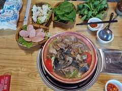 -阿婆情腊排骨火锅(金虹路店)