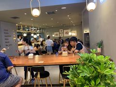 -POKEE VIA&Brunch·维娅(重庆来福士店)