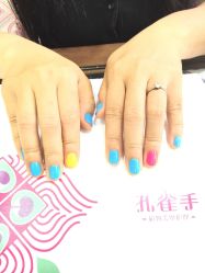 picture-孔雀手美甲美睫护理