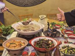 -霄汉牛三鲜湖北砂锅菜(万松园2店)