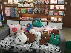 -LINE FRIENDS Garosu-gil Flagship Store