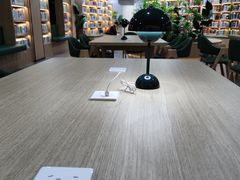 -曹家渡街道图书馆