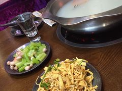 -丽江人家斑鱼火锅(保健路店)