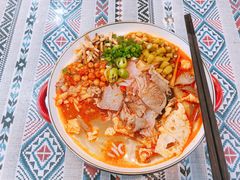 -丽丽三鲜螺蛳粉(田林路店)