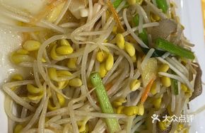 Jellyfish and Pickled Mustard Greens Stir-fry