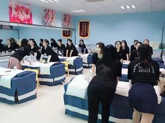 -首脑美容美发化妆美甲培训学校(长沙校区)
