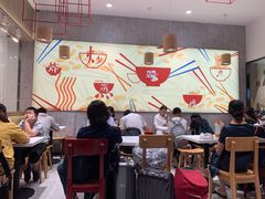 大堂-百事佳烧鸭牛腩(上海虹桥站店)