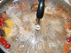 -尚尚仙·酸汤猪手·猪肚鸡火锅(华联万柳购物中心店)