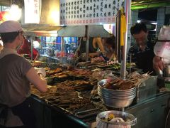 -六合夜市