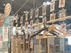 -藏猫猫咖啡主题馆(中央大道店)