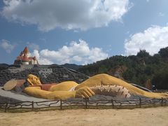 -彩色沙林风景区