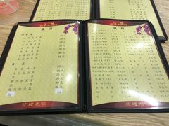 -江城燕子大排档(江汉路步行街店)