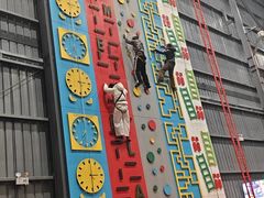 -极限PLAY运动娱乐新世界·团建派对潮玩休闲馆·室内蹦极高空游乐园