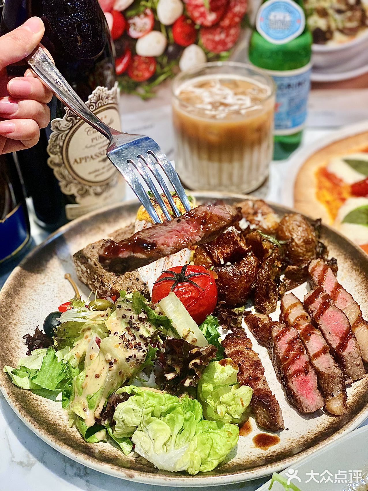 向大家郑重宣布，这家也式餐厅真的好吃疯啦！