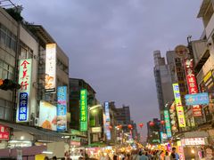 -六合夜市