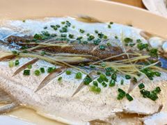 清蒸白鱼-品鲜村农家菜·阳澄湖大闸蟹(总店)