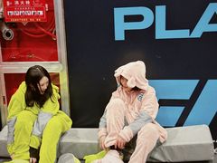 -极限PLAY运动娱乐新世界·团建派对潮玩休闲馆·室内蹦极高空游乐园