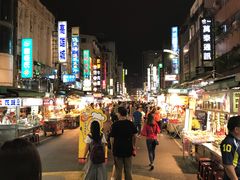 -六合夜市