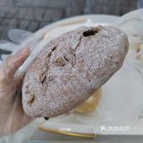 城市花园里的价格美丽面包店
