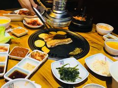 -唯成•韩国炭火烤肉 유성고기