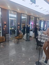 -藤野造型烫染·漂发