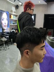-京滔美发烫发染发