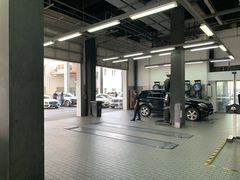 -天津波士信达奔驰4S店(卫津南路店)