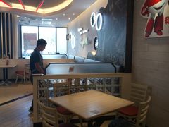 大堂-必胜客(绿地新都会店)