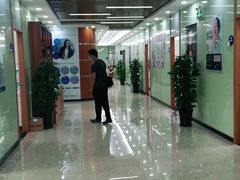 -茂菊口腔连锁(浦东南路店)