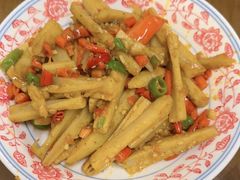 -堂瓦里·33年传统赣菜(第一街区店)