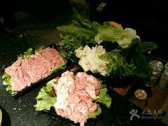 -周周有辣火锅馆(玖耀里店)
