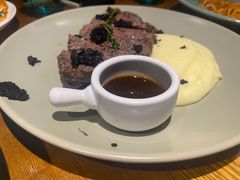 -JINNS锦时 steak&pizza(浸信会礼拜堂旧址店)