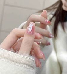-睫毛弯弯·美甲美睫