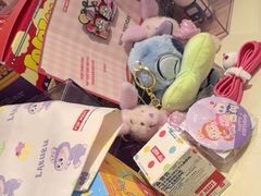 -泡泡玛特POPMART(大卫城店)