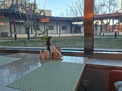 -亮马河饭店翠雅咖啡厅