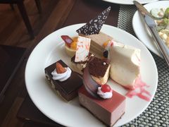 -南湖名都·景湖轩全日制餐厅·海鲜自助·东南亚风味·临湖而食