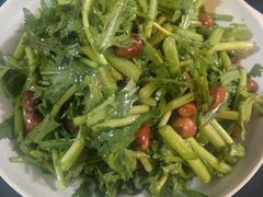 老醋果仁拌茼蒿-来顺成饭庄