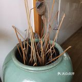 【环境】店内环境简单别致，整体以竹质结构为铺设～门框