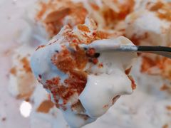 焦糖坚果戚风方块-颐玖 咖啡|甜品
