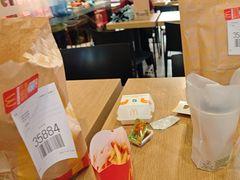 -麦当劳(中二横路店)