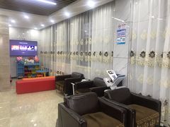 -茂菊口腔连锁(浦东南路店)