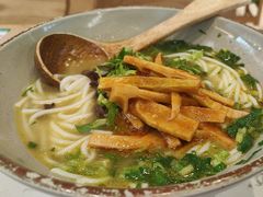 -百春原湖南牛肉粉(百联世纪店)