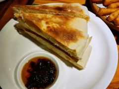 地锅馍-小小河边鱼(天润城店)