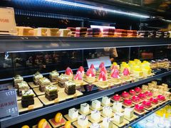 -半岛翡丽海鲜自助餐厅(观风亭店)