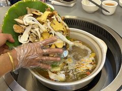 -野菌园·野生菌火锅首创第一家(关兴路总店)