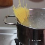 高级！在家里也能做的墨鱼汁意大利面