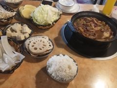 蒜香排骨煲小煲-宏大运餐厅(传媒大学店)