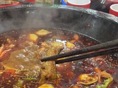 -烧哥美蛙肥肠鱼火锅·十五年社区店