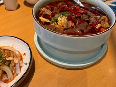-渝信川菜 · 川味家常菜(财富购物中心店)